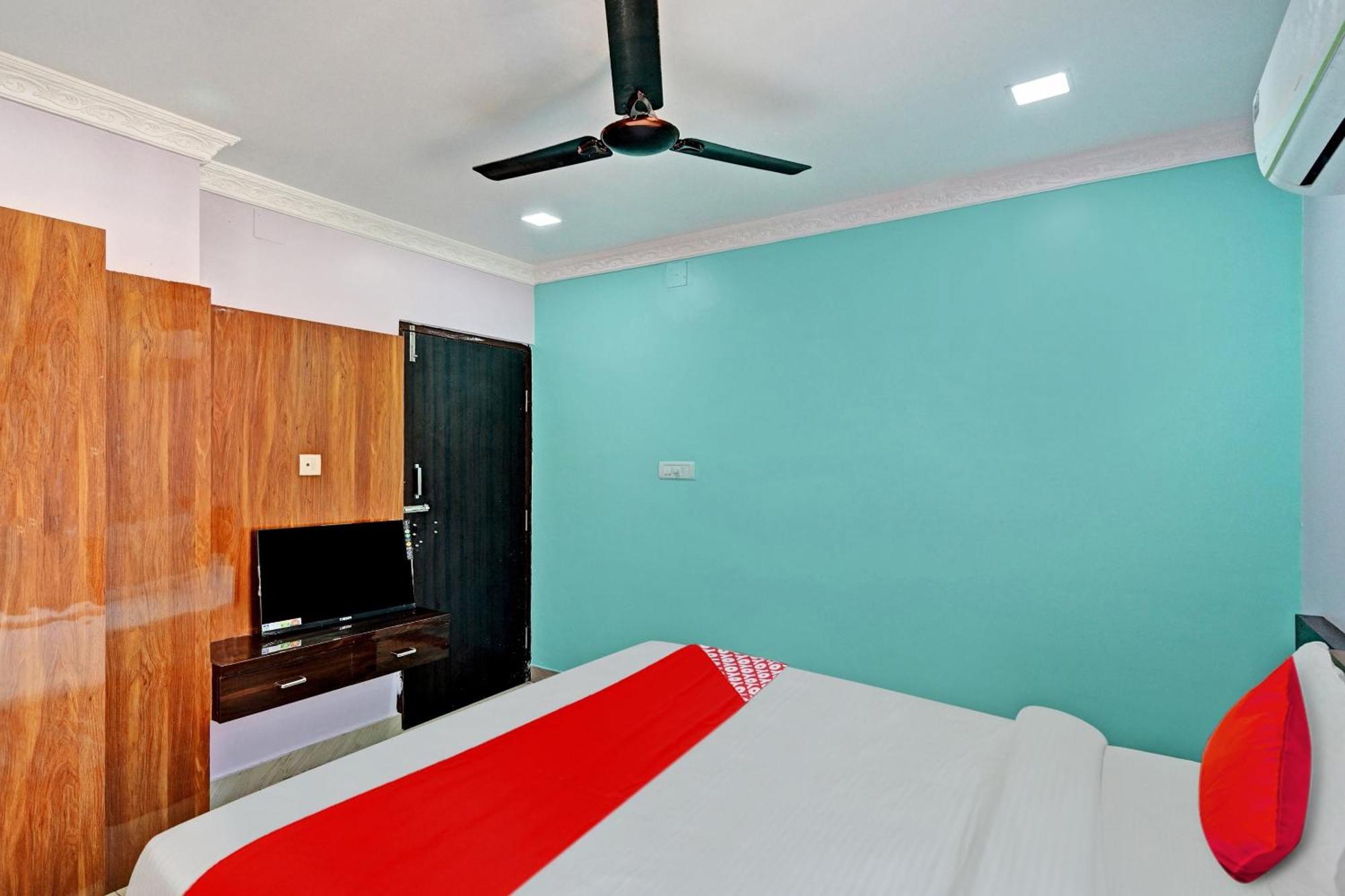 Hotel O Hi5 Days Inn Premium Бхубанешвара Номер фото